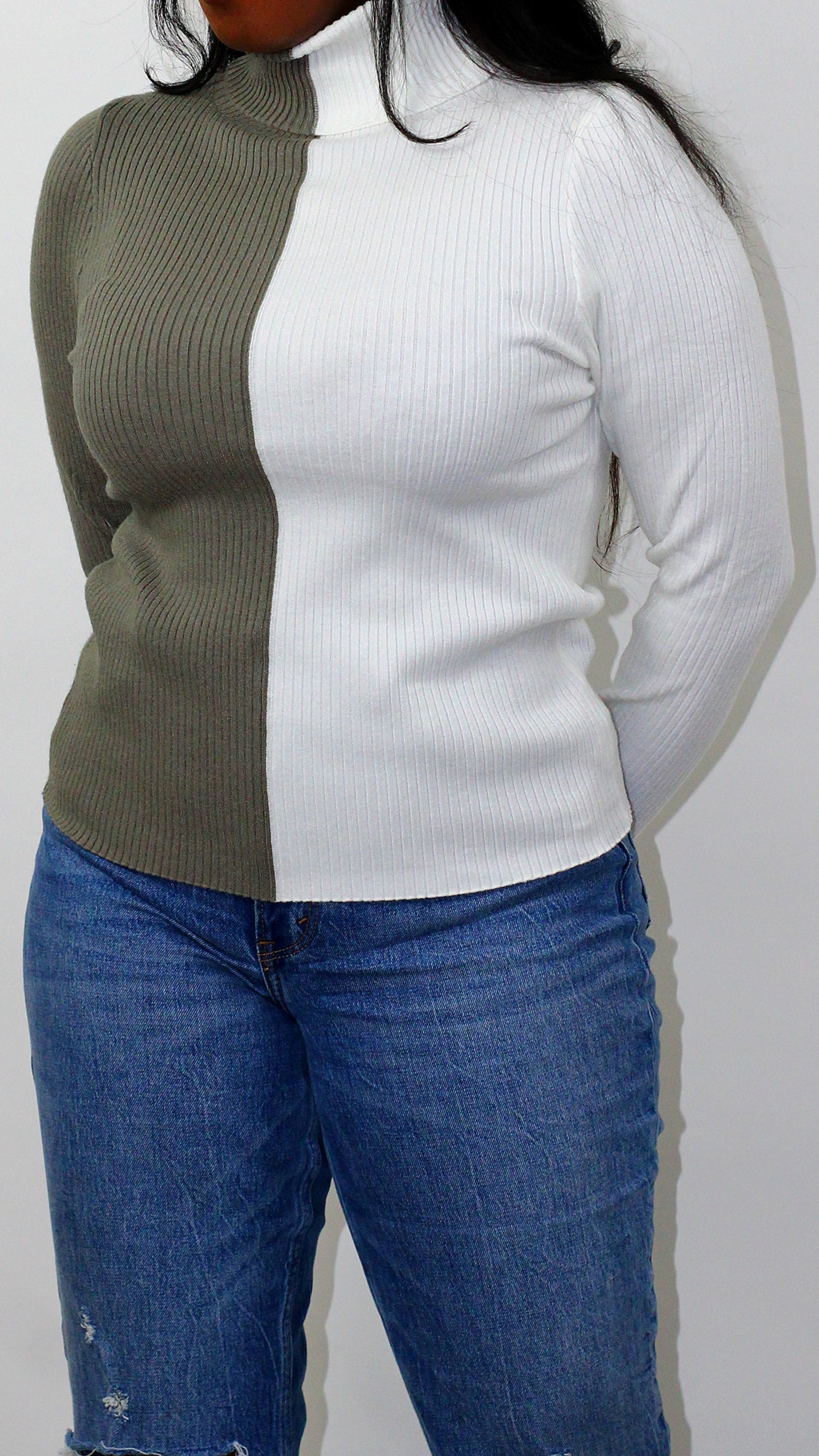 Color Block Ribbed Turtleneck - Moss/Ivory